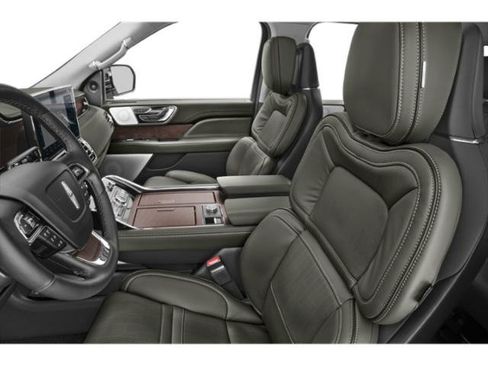 Used 2024 Lincoln Navigator L Black Label AWD/4WD image 18