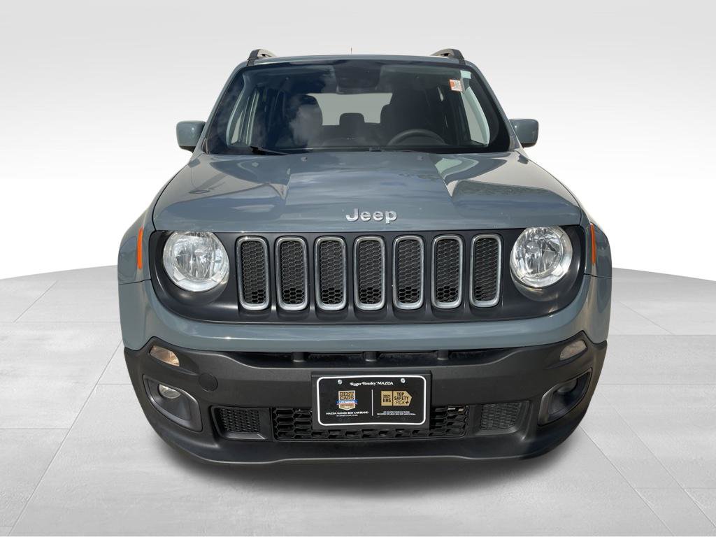 Used 2018 Jeep Renegade Latitude FWD image 2