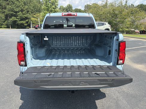 Used 2026 Chevrolet Colorado Z71 w/ Technology Package AWD/4WD image 19
