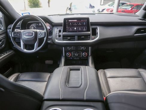 Used 2023 GMC Yukon SLT w/ SLT Luxury Package RWD image 38