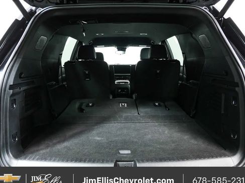 Certified 2025 Chevrolet Traverse LT FWD image 28