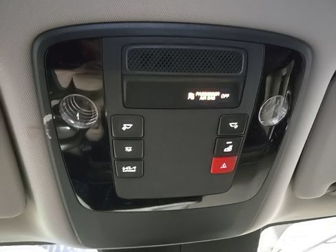 Certified 2024 Kia Carnival SX FWD image 28