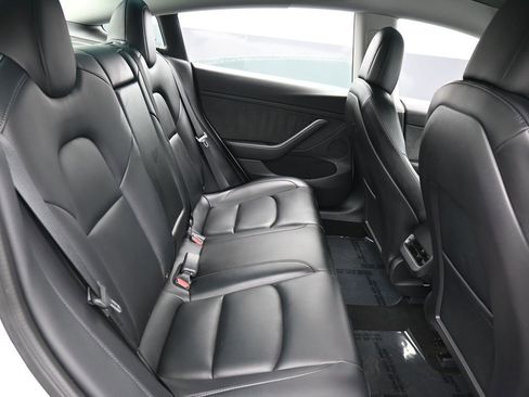 Used 2022 Tesla Model 3 Long Range image 16