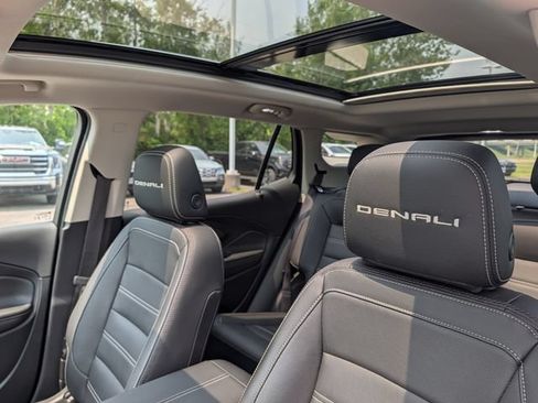 Used 2023 GMC Terrain Denali AWD/4WD image 18