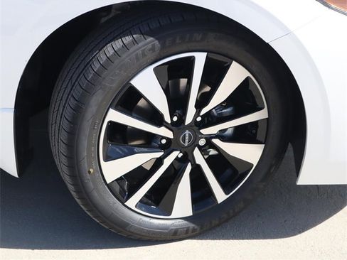 New 2025 Nissan Sentra SV w/ SV Premium Package image 25