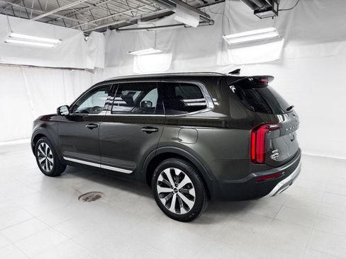 Used 2021 Kia Telluride EX w/ EX Premium Package AWD/4WD image 3