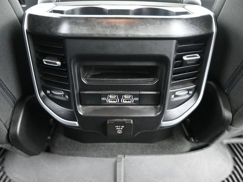 Used 2022 RAM 1500 Big Horn AWD/4WD image 31