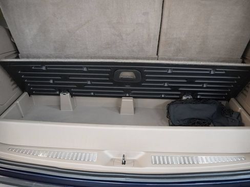 Used 2018 Chevrolet Tahoe LT AWD/4WD image 13
