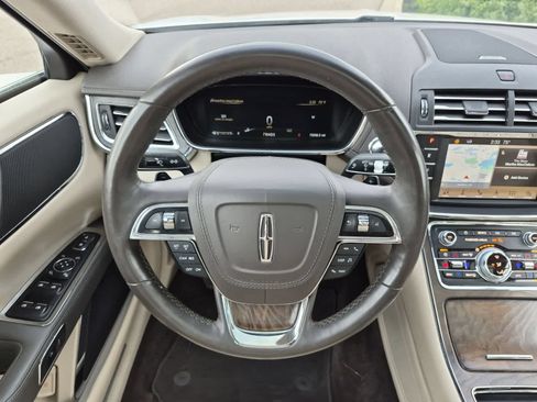 Used 2017 Lincoln Continental Reserve FWD image 24