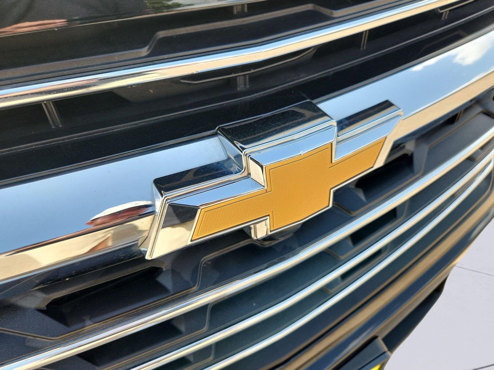 Certified 2025 Chevrolet Traverse LT FWD image 30