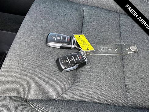 Used 2020 RAM 1500 Big Horn AWD/4WD image 35