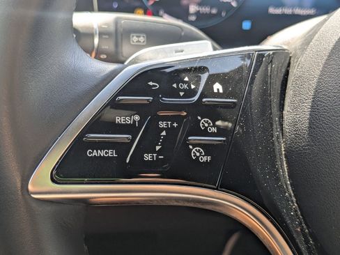 Used 2023 Mercedes-Benz E 350 4MATIC Sedan image 12