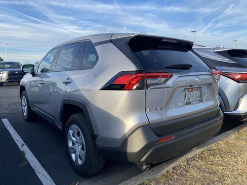 Used 2025 Toyota RAV4 LE image 4