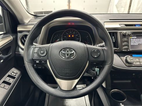 Used 2015 Toyota RAV4 XLE image 18
