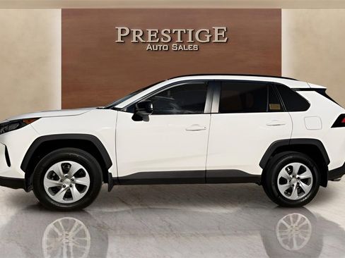 Used 2021 Toyota RAV4 LE image 26