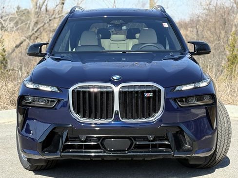 Used 2025 BMW X7 M60i image 2