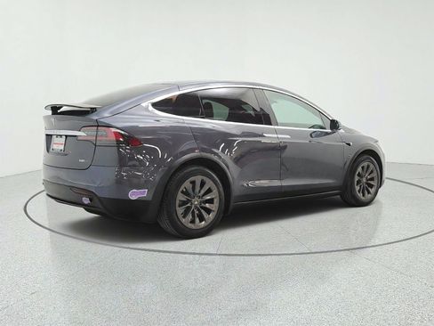 Used 2017 Tesla Model X 90D AWD/4WD image 5