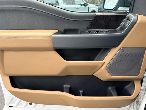 Used 2022 Ford F150 Lariat w/ Equipment Group 502A High image 13