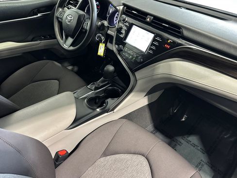 Used 2019 Toyota Camry LE image 16