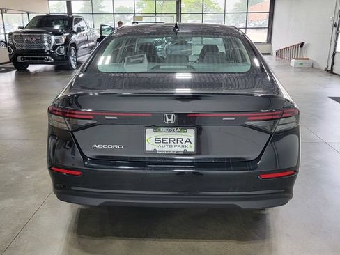 Certified 2023 Honda Accord EX image 6