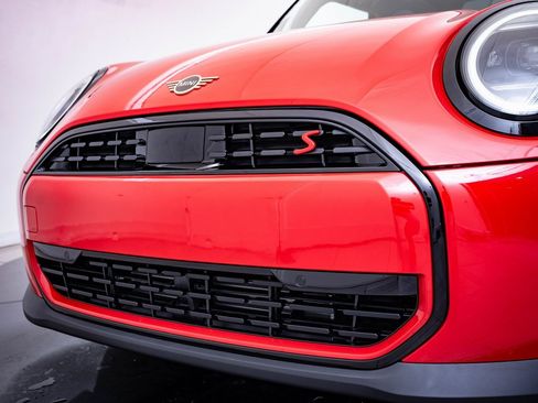 Certified 2025 MINI Cooper S image 3