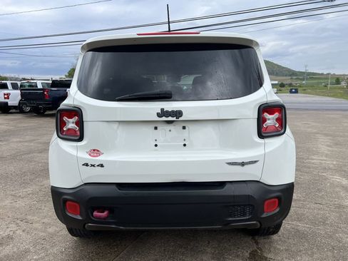 Used 2017 Jeep Renegade Trailhawk AWD/4WD image 3