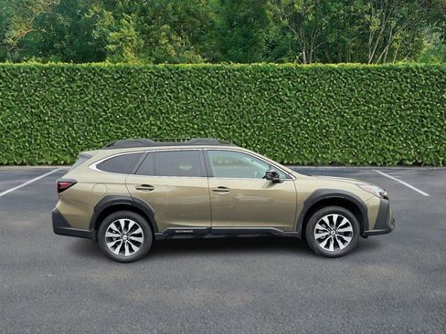 Used 2024 Subaru Outback Limited image 2
