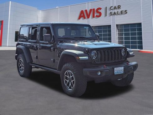 Used 2025 Jeep Wrangler Unlimited Rubicon image 3