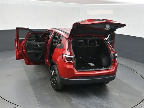 New 2026 Jeep Compass Latitude image 51