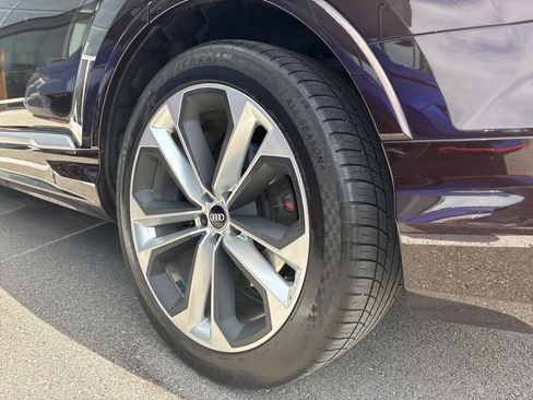 Used 2020 Audi Q7 3.0T Prestige w/ Prestige Package AWD/4WD image 22