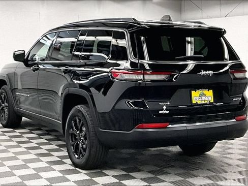 Used 2023 Jeep Grand Cherokee L Limited AWD/4WD image 2