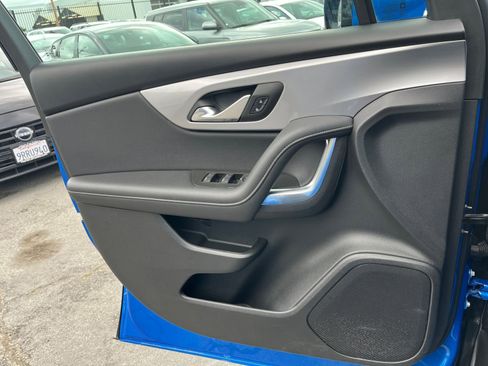 Used 2025 Chevrolet Blazer LT image 18