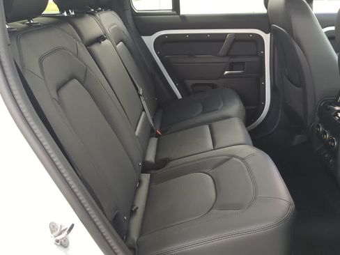 Certified 2025 Land Rover Defender 110 S AWD/4WD image 22