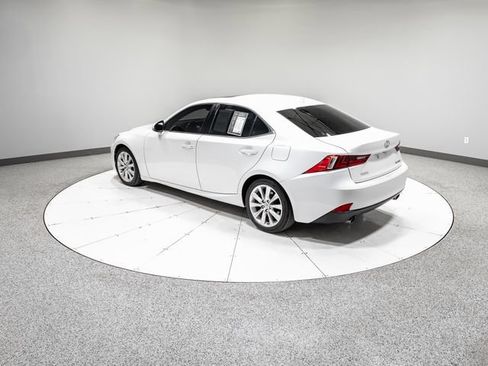 Used 2015 Lexus IS 250 RWD image 32