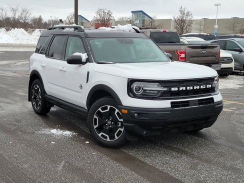 Certified 2023 Ford Bronco Sport Outer Banks w/ Tech Package image 32