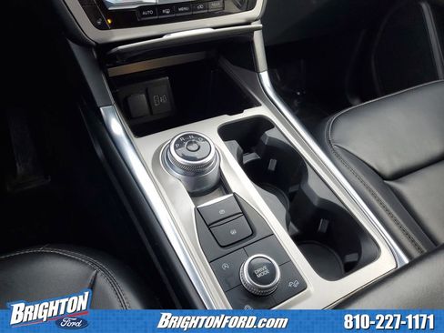 Used 2021 Ford Explorer XLT w/ Equipment Group 202A image 29