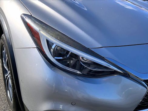 Used 2018 INFINITI QX30 Premium w/ Cargo Package image 27