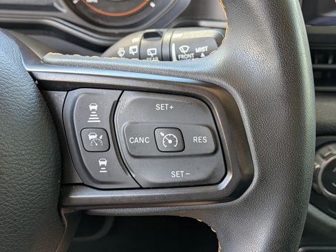 Used 2024 Jeep Wrangler Unlimited Sport AWD/4WD image 23