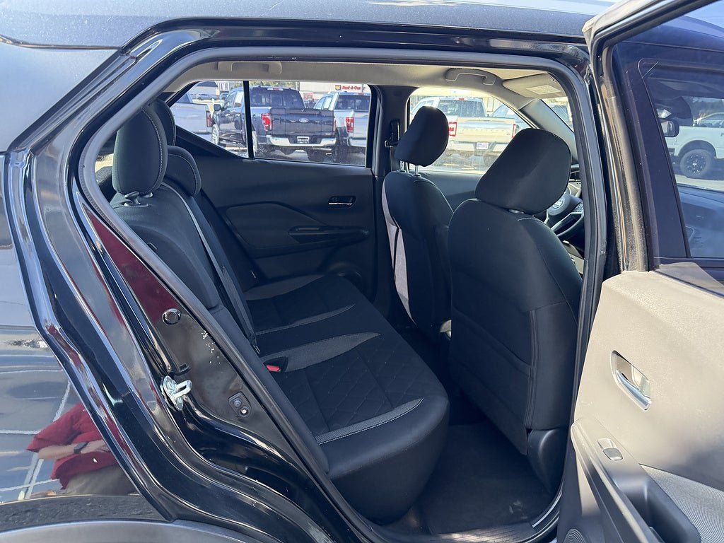 Used 2020 Nissan Kicks SV FWD image 16