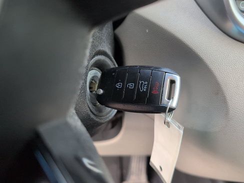 Used 2019 Kia Sorento FWD image 20