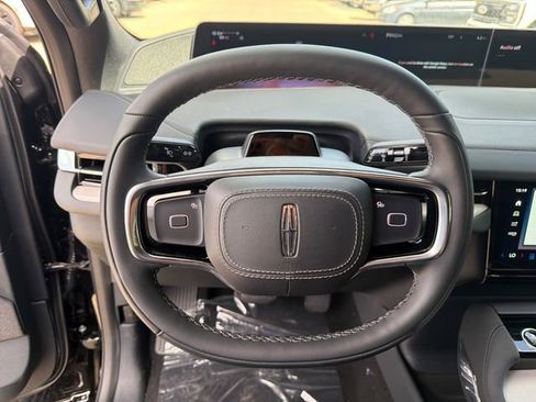 New 2026 Lincoln Navigator L Reserve AWD/4WD image 23