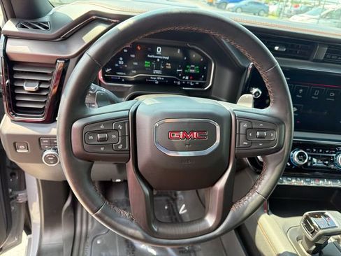 Used 2024 GMC Sierra 1500 AT4 w/ Technology Package AWD/4WD image 14