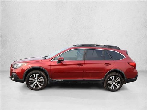 Used 2018 Subaru Outback 3.6R Limited AWD/4WD image 8