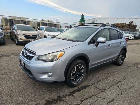 Used 2014 Subaru Crosstrek 2.0i Premium w/ Moonroof Package AWD/4WD image 1