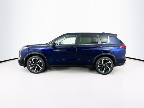 Used 2024 Mitsubishi Outlander SE image 4