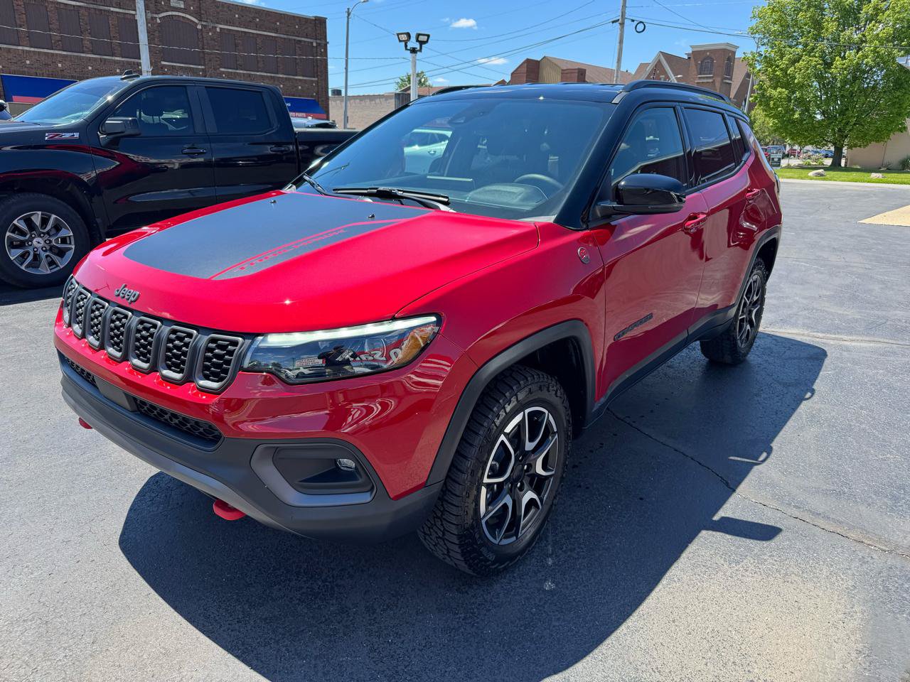 Used 2024 Jeep Compass Trailhawk w/ Trailhawk Elite Group AWD/4WD image 1