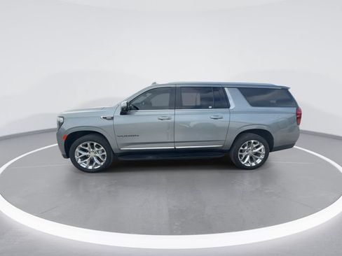 Used 2023 GMC Yukon XL SLT w/ SLT Premium Package AWD/4WD image 5