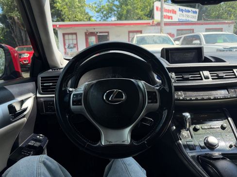 Used 2012 Lexus CT 200h Premium w/ Premium Audio Pkg FWD image 19