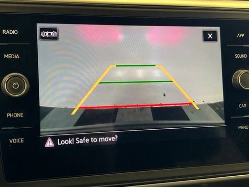 Used 2021 Volkswagen Atlas Cross Sport SE image 26