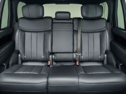 New 2025 Land Rover Range Rover Long Wheelbase Autobiography image 17